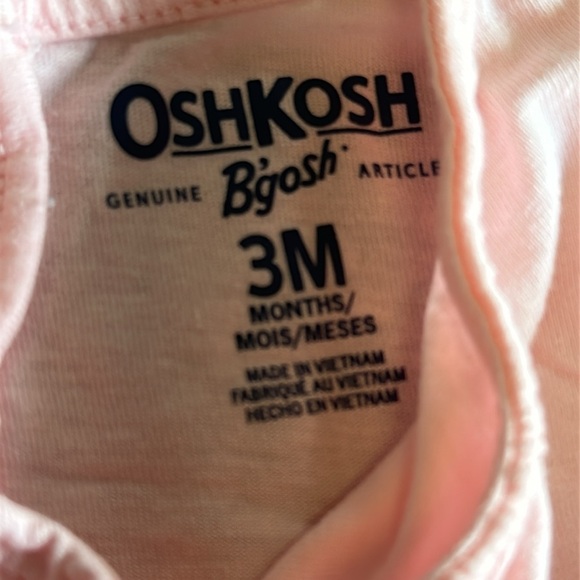 OshKosh B'gosh - pair of Soft Pink Baby Onesies - Picture 3 of 5